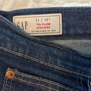 Gap Denim 70s Flare High Rise - 31 / 12 Tall